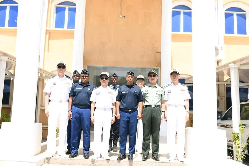 Le chef d'état major de la Gendarmerie nationale reçoit le nouveau commandant en chef de la base militaire chinoise à Djibouti Le chef d'état major de la Gendarmerie nationale reçoit le nouveau commandant en chef de la base militaire chinoise à Djibouti