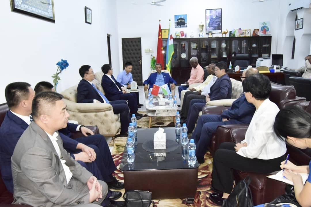 Le maire de la capitale reçoit une délégation chinoise conduite par l'adjoint au maire de la ville de Liaocheng Le maire de la capitale reçoit une délégation chinoise conduite par l'adjoint au maire de la ville de Liaocheng