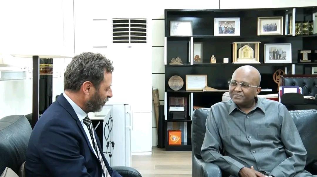Le Secrétaire Général de la Primature reçoit la visite d’adieu du chargé du bureau de la coordination du système des Nations-Unis à Djibouti Le Secrétaire Général de la Primature reçoit la visite d’adieu du chargé du bureau de la coordination du système des Nations-Unis à Djibouti