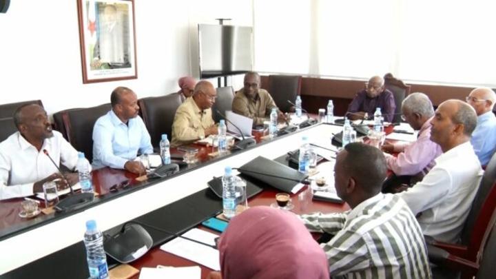Le Premier Ministre préside une importante réunion visant l’embellissement de la ville de Djibouti et des régions de l’intérieur Le Premier Ministre préside une importante réunion visant l’embellissement de la ville de Djibouti et des régions de l’intérieur