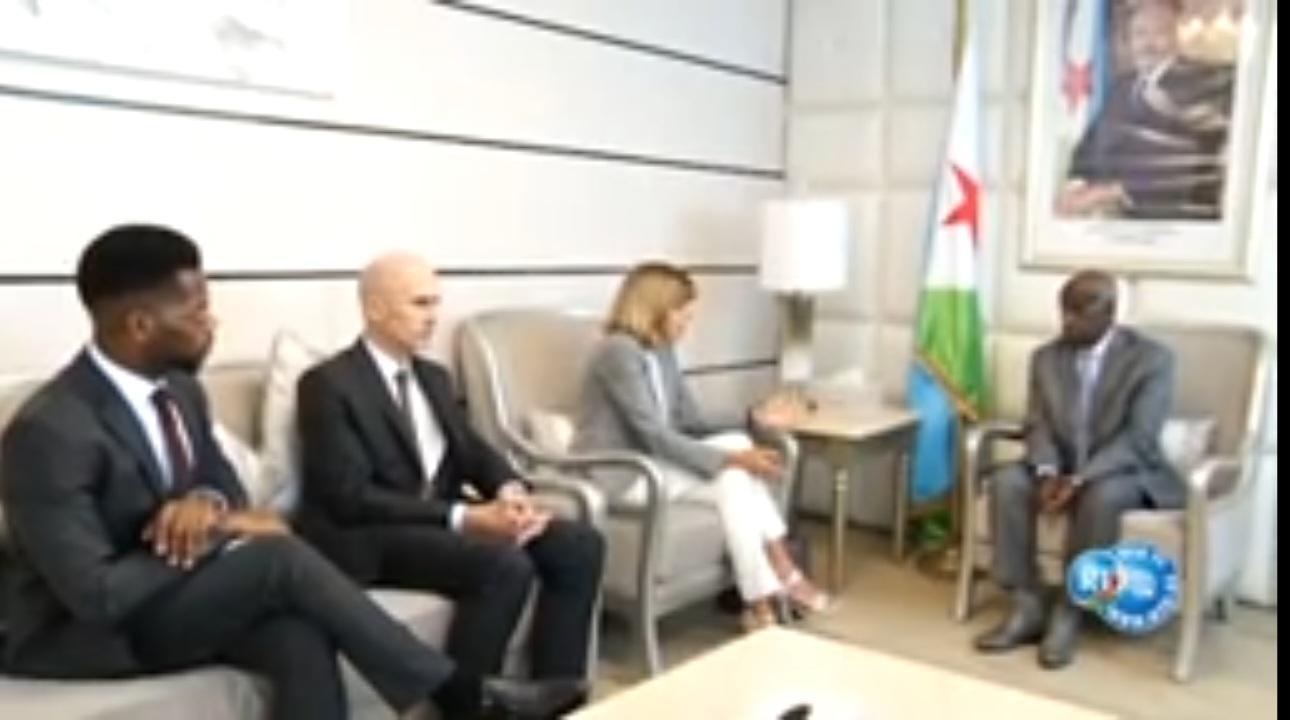 Le Premier ministre reçoit Mme Anne Lauvergeon dans le cadre de sa