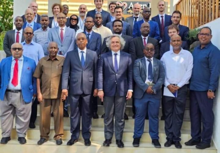 La Chambre de Commerce de Djibouti organise un déjeuner en l’honneur d’une délégation du MEDEF en mission de travail dans notre pays La Chambre de Commerce de Djibouti organise un déjeuner en l’honneur d’une délégation du MEDEF en mission de travail dans notre pays
