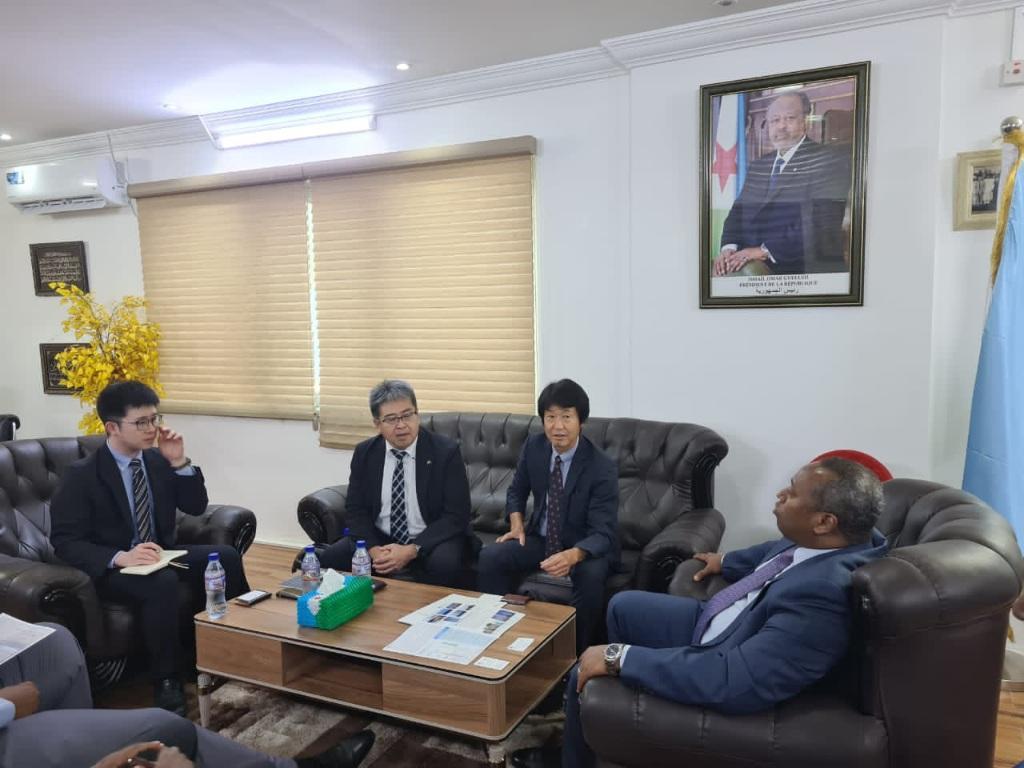 Le ministre Yonis Ali Guedi reçoit une délégation de la société japonaise dénommée Toda Corporation Le ministre Yonis Ali Guedi reçoit une délégation de la société japonaise dénommée Toda Corporation