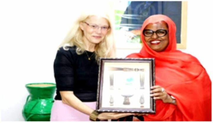 Entrevue entre la ministre de la jeunesse et de la culture et l’ambassadrice d’Allemagne à Djibouti Entrevue entre la ministre de la jeunesse et de la culture et l’ambassadrice d’Allemagne à Djibouti