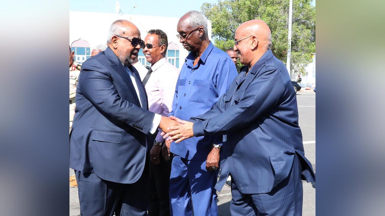 Le Président Guelleh en route pour Dubaï pour prendre part à la 28ème Conférence des Nations Unies sur le Climat Le Président Guelleh en route pour Dubaï pour prendre part à la 28ème Conférence des Nations Unies sur le Climat