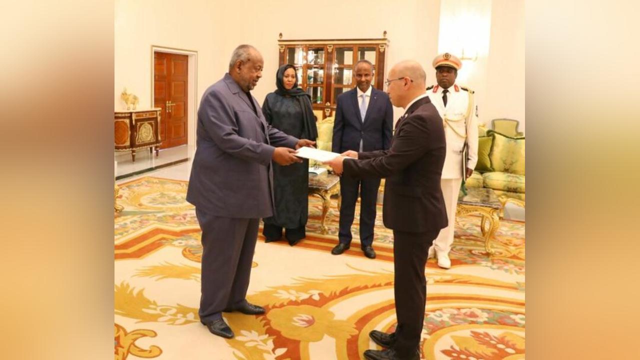 Le Président de la République reçoit les lettres de créances de 3 nouveaux ambassadeurs Le Président de la République reçoit les lettres de créances de 3 nouveaux ambassadeurs