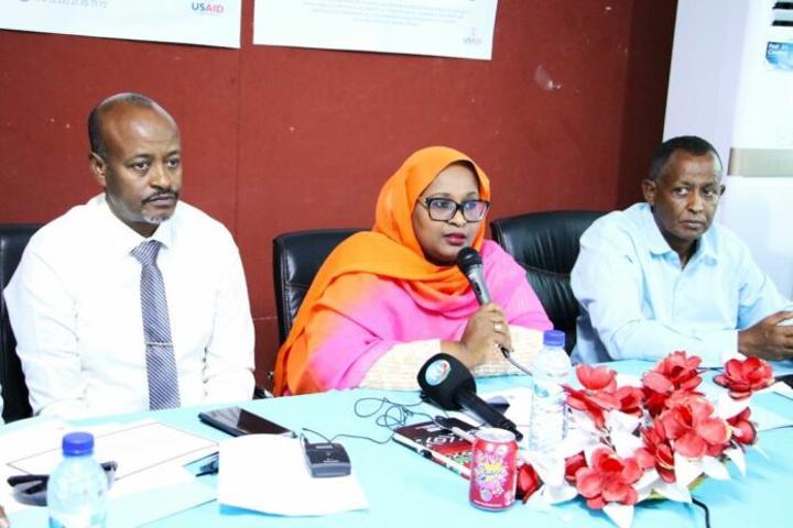 Visite à Ali-Sabieh de la ministre de la femme et de la famille dans le cadre de la redynamisation de la concertation et de la coordination régionales Visite à Ali-Sabieh de la ministre de la femme et de la famille dans le cadre de la redynamisation de la concertation et de la coordination régionales