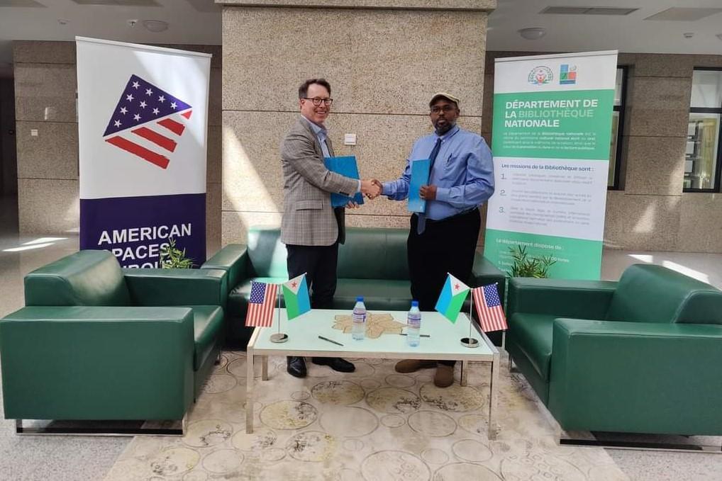 Djibouti/Etats-Unis : Signature d’un mémorandum d’entente pour l’établissement d'un nouvel American Corner à la Bibliothèque Nationale de Balbala Djibouti/Etats-Unis : Signature d’un mémorandum d’entente pour l’établissement d'un nouvel American Corner à la Bibliothèque Nationale de Balbala