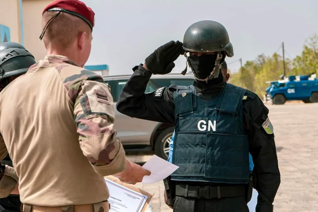 France : le 5e RIAOM dipense une formation pour renforcer les capacités de la Gendarmerie djiboutienne en vue du déploiement en Centrafrique en 2025 France : le 5e RIAOM dipense une formation pour renforcer les capacités de la Gendarmerie djiboutienne en vue du déploiement en Centrafrique en 2025