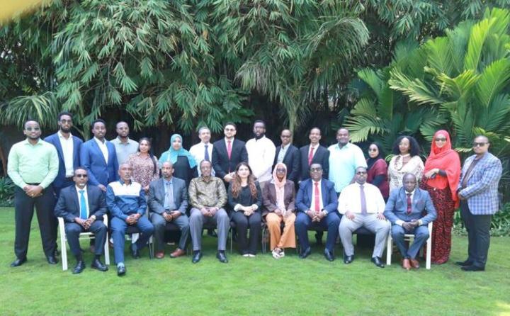 Réduction des Risques de Catastrophes en Afrique de l'Est Réduction des Risques de Catastrophes en Afrique de l'Est