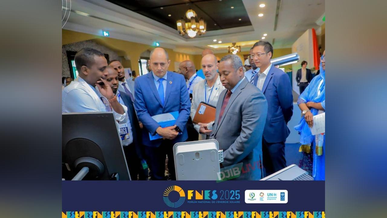Lancement du Premier Forum National sur l'Énergie Solaire Lancement du Premier Forum National sur l'Énergie Solaire