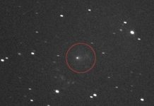 Comète Fascinante pour Scientifiques et Réseaux Sociaux Comète Fascinante pour Scientifiques et Réseaux Sociaux