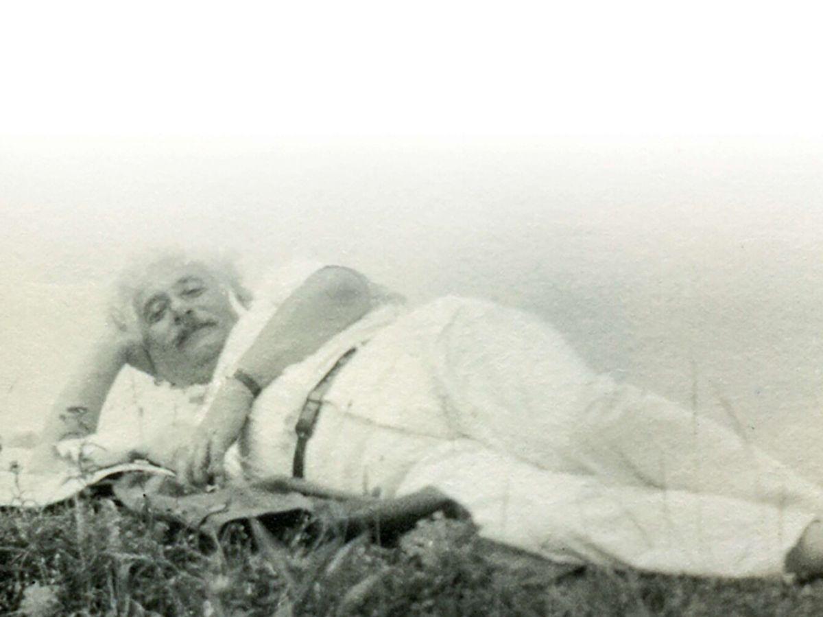 Albert Einstein: Le Doute Comme Source de Génie Albert Einstein: Le Doute Comme Source de Génie