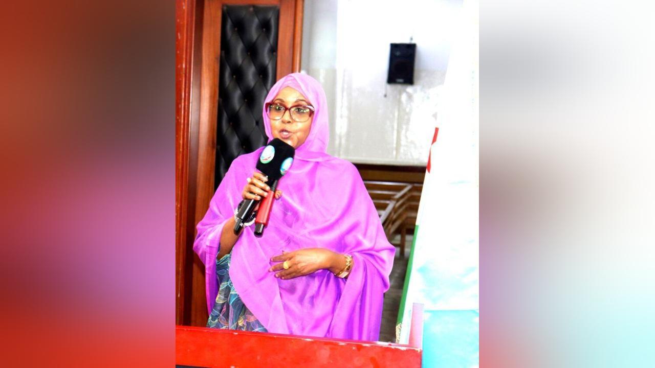 Nima Ali Warsama: Première Présidente de la Cour Nima Ali Warsama: Première Présidente de la Cour