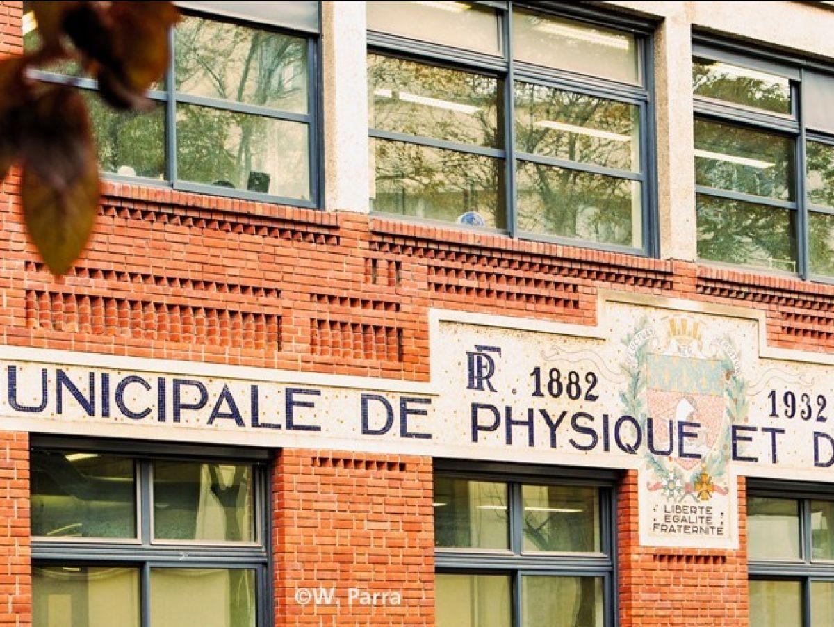 Plastiques Auto-Réparants et Matériaux Vivants Plastiques Auto-Réparants et Matériaux Vivants