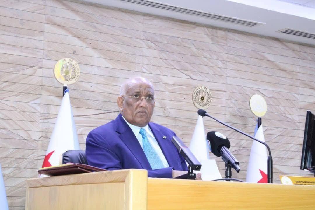 Parlement Adopte Cinq Projets de Loi Budgétaires Parlement Adopte Cinq Projets de Loi Budgétaires