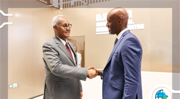 Visite du Directeur Général du RDB par le Président de l’APZFD Visite du Directeur Général du RDB par le Président de l'APZFD