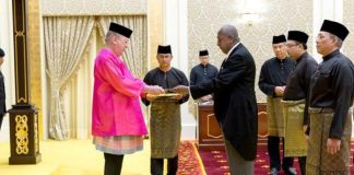 Djibouti renforce sa présence diplomatique en Malaisie avec la présentation des lettres de créance de son nouvel ambassadeur Djibouti renforce sa présence diplomatique en Malaisie avec la présentation des lettres de créance de son nouvel ambassadeur