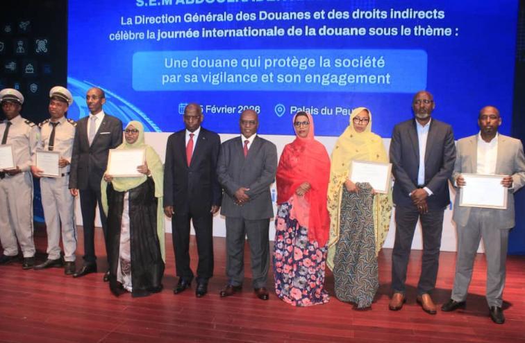 Hommages du Premier ministre au douanier protecteur Hommages du Premier ministre au douanier protecteur