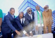 Premier Ministre Pose Première Pierre Siège Association Transitaires Premier Ministre Pose Première Pierre Siège Association Transitaires