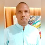 Portrait d’Elmi Saleban Yassin, Pionnier de la Santé Numérique Portrait d'Elmi Saleban Yassin, Pionnier de la Santé Numérique