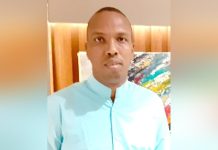 Portrait d’Elmi Saleban Yassin, Pionnier de la Santé Numérique Portrait d'Elmi Saleban Yassin, Pionnier de la Santé Numérique