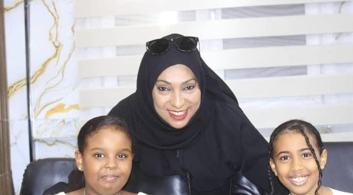 Concours International De Peinture À Ningbo Primant Deux Djiboutiennes Concours International De Peinture À Ningbo Primant Deux Djiboutiennes