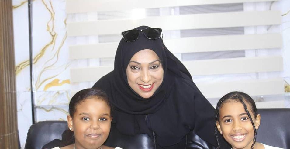 Concours International De Peinture À Ningbo Primant Deux Djiboutiennes Concours International De Peinture À Ningbo Primant Deux Djiboutiennes