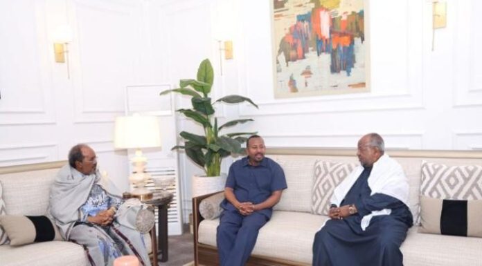 Entretiens Tripartites Guelleh, Président Somalien et PM Éthiopien Entretiens Tripartites Guelleh, Président Somalien et PM Éthiopien