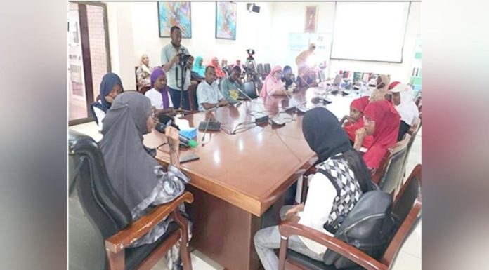 Mathématiques au Féminin: Combat Contre Stéréotypes Mathématiques au Féminin: Combat Contre Stéréotypes