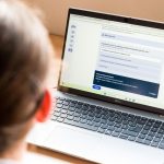 Cerveau Cuit par L’IA et Son Impact sur L’Humain Cerveau Cuit par L'IA et Son Impact sur L'Humain