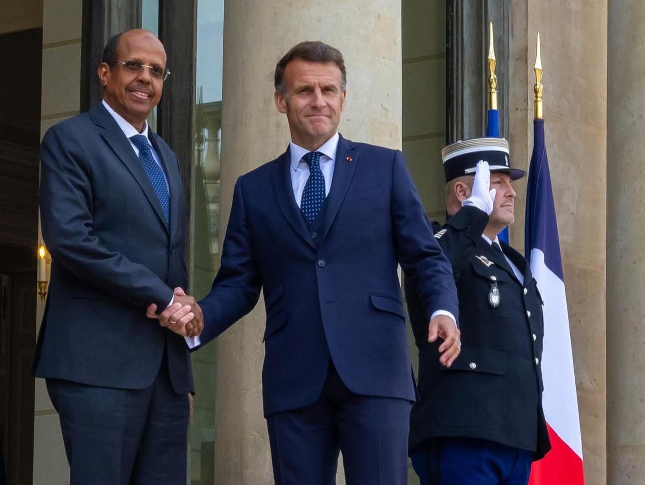 Chef de l'UA Reçu à l'Elysée par Macron Chef de l'UA Reçu à l'Elysée par Macron