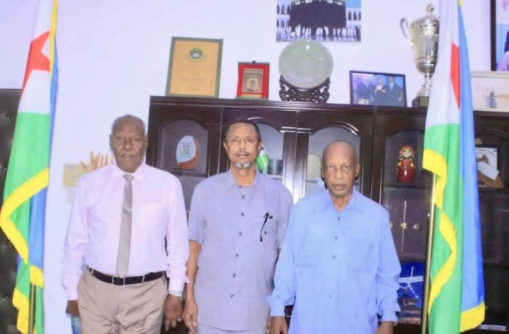 Visite de courtoisie de Mohamed Farah Samatar au maire Visite de courtoisie de Mohamed Farah Samatar au maire