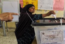 طبيب مصري يكشف التزوير: الضابط سألني أنت مسيحي و”عايز” ترجع الإخوان؟