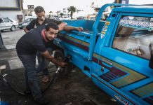 مصر تؤجل زيادة أسعار الوقود لمدة أسبوع