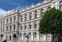 بريطانيا تحذر من “هجمات محتملة” في مصر