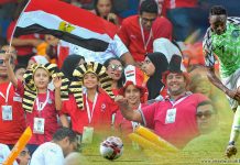 النيجيري موسى يحرض المصريين على الجزائر