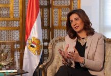 وزيرة مصرية ترد على اتهامها بتهديد مواطنيها المهاجرين