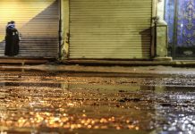 السيول تغرق أهالي حلايب والحشرات الضارة تحاصرهم