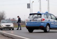 لصوص كورونا في إيطاليا.. محتالون في ثياب أطباء ومسعفين