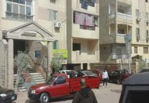 جريمة غامضة.. مقتل أسرة وطفل بيده حل اللغز