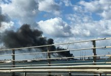 نشر لأول مرة لحظة استهداف قاعدة الوطية الليبية