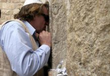 مصر: فنانون ومثقفون يرفضون تطبيع مهرجان الجونة السينمائي مصر: فنانون ومثقفون يرفضون تطبيع مهرجان الجونة السينمائي