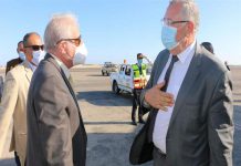 محافظ جنوب سيناء يستقبل وزير الزراعة بمطار شرم الشيخ محافظ جنوب سيناء يستقبل وزير الزراعة بمطار شرم الشيخ