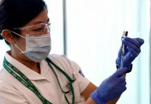 كيف يؤثر فيروس كورونا على البشرة والشعر؟… فيديو كيف يؤثر فيروس كورونا على البشرة والشعر؟... فيديو