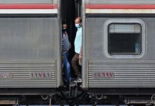 مصر.. انفصال 6 عربات قطار نوم في طريقها لأسوان مصر.. انفصال 6 عربات قطار نوم في طريقها لأسوان