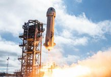 أول رحلة سياحية للفضاء على متنها الملياردير جيف بيزوس أول رحلة سياحية للفضاء على متنها الملياردير جيف بيزوس