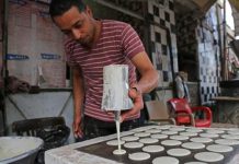 مصر: ارتفاع أسعار المواد الأولية يعمّق خسائر مصانع الحلوى مصر: ارتفاع أسعار المواد الأولية يعمّق خسائر مصانع الحلوى