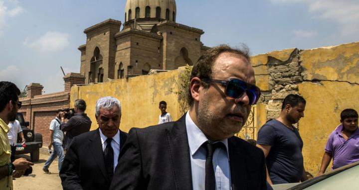 الفنان المصري أسامة عباس يعود للواجهة... ونقابة الممثلين تصدر بيانا حادا الفنان المصري أسامة عباس يعود للواجهة... ونقابة الممثلين تصدر بيانا حادا