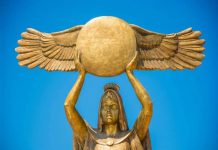 النحات عصام درويش عن تمثال قناة السويس: كنت أتوقع الجدل والاختلاف صحي النحات عصام درويش عن تمثال قناة السويس: كنت أتوقع الجدل والاختلاف صحي